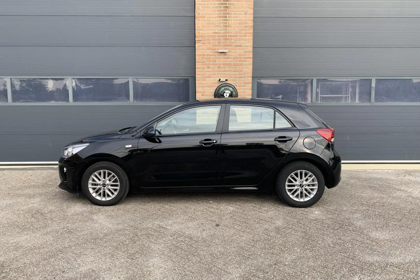 Kia Rio 1.0 TGDI DynamicLine | Trekhaak | Navigatie | Came Noir - 2