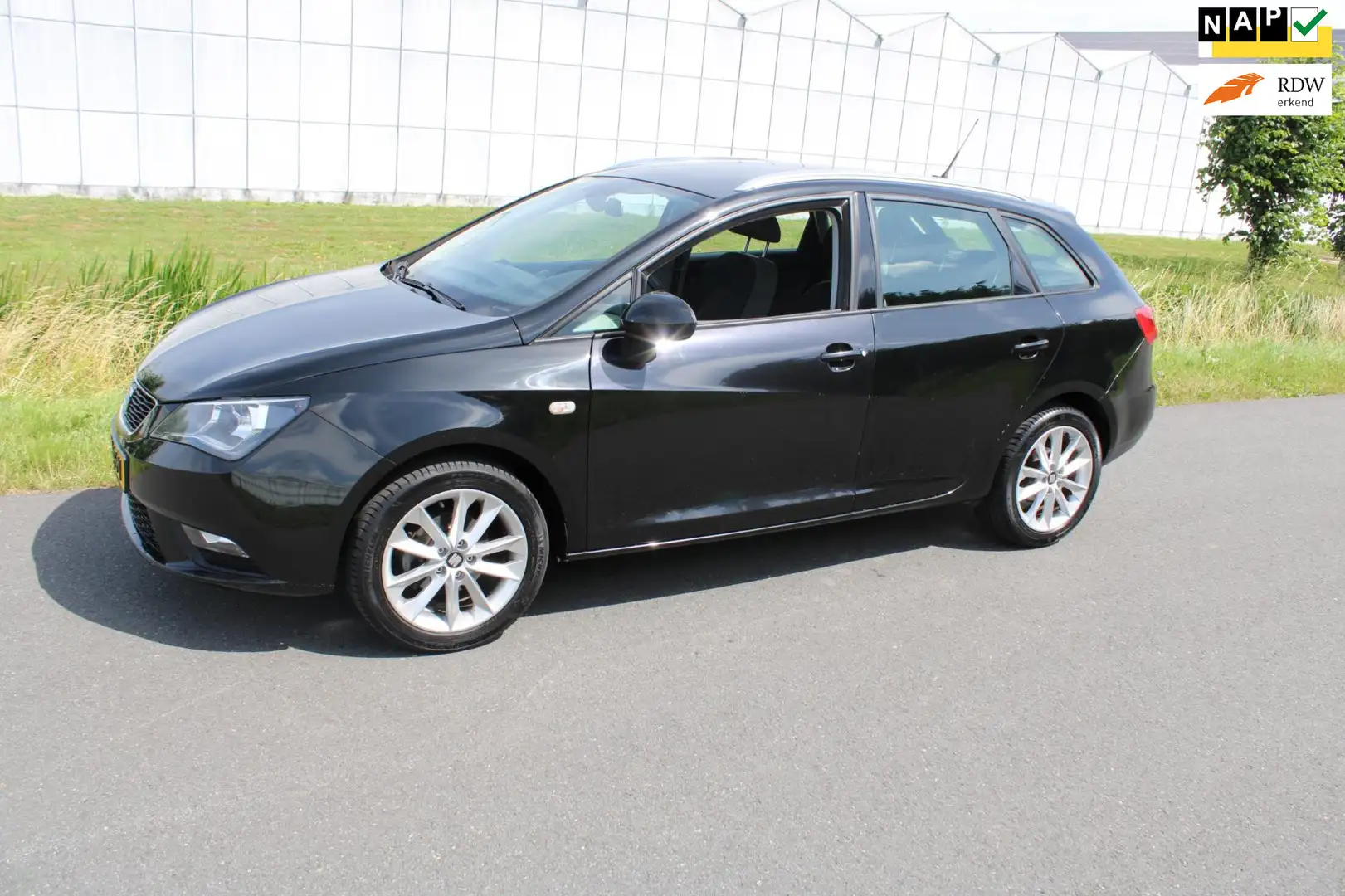 SEAT Ibiza ST 1.0 EcoTSI Style Connect met Navigatie Zwart - 1