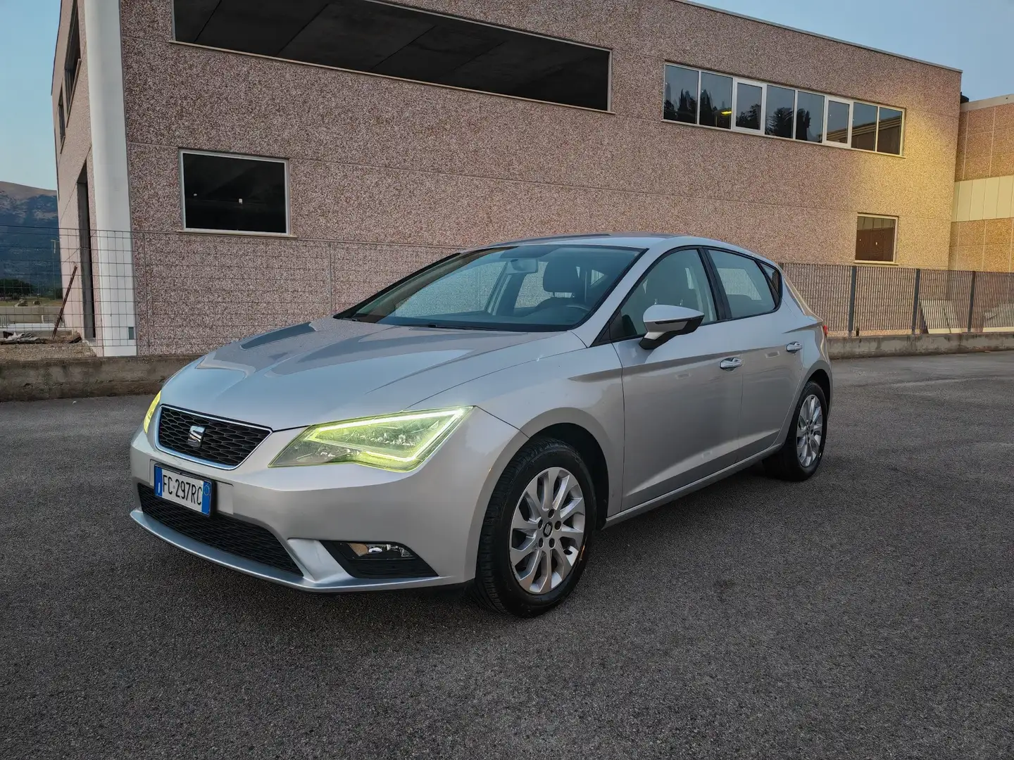SEAT Leon 5p 1.6 tdi cr Business High s&s 110cv - 1