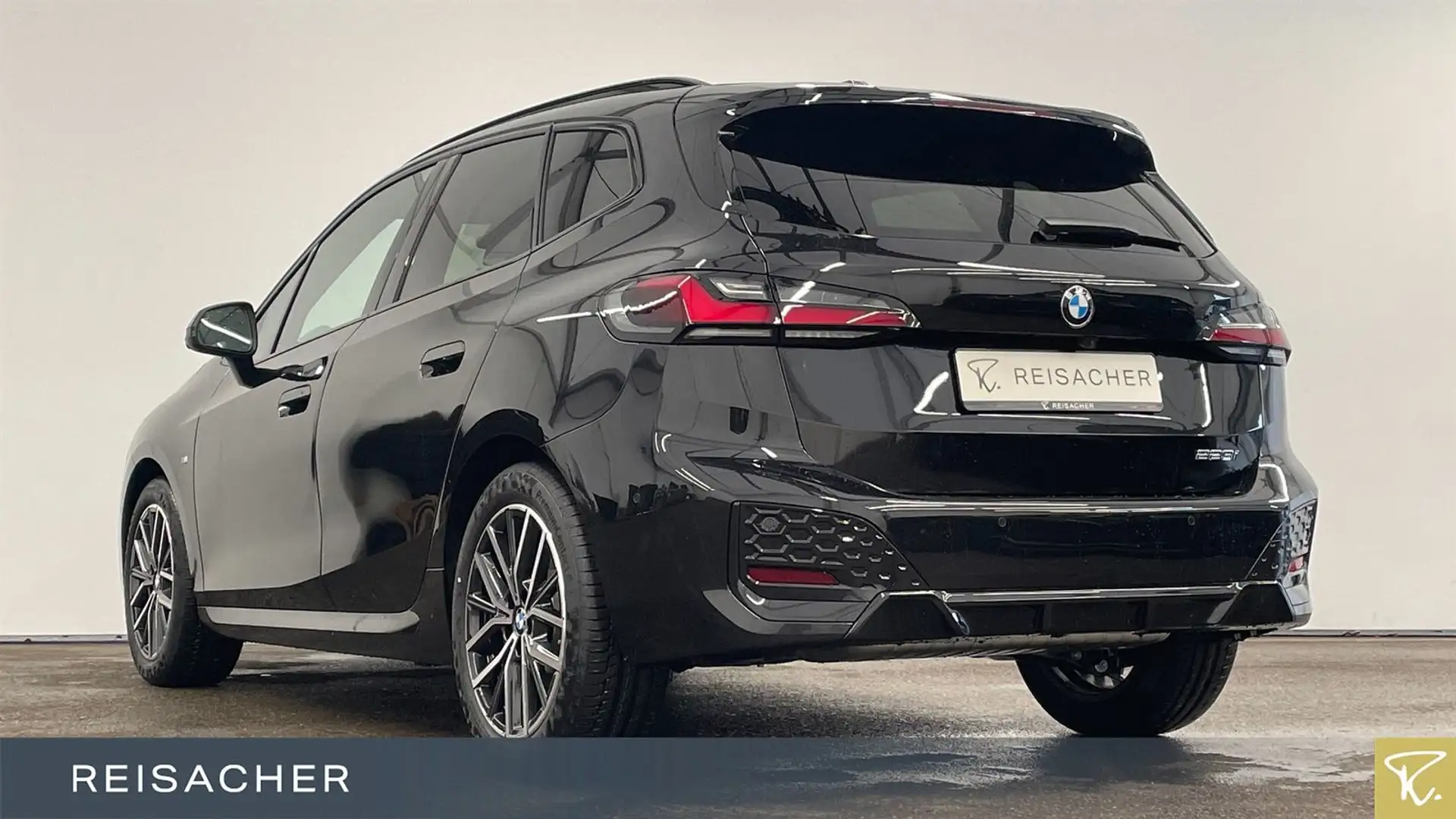 BMW 223i A Active Tourer M-Sport,AHK,el.Sitz+Mem,DA+ Чорний - 2