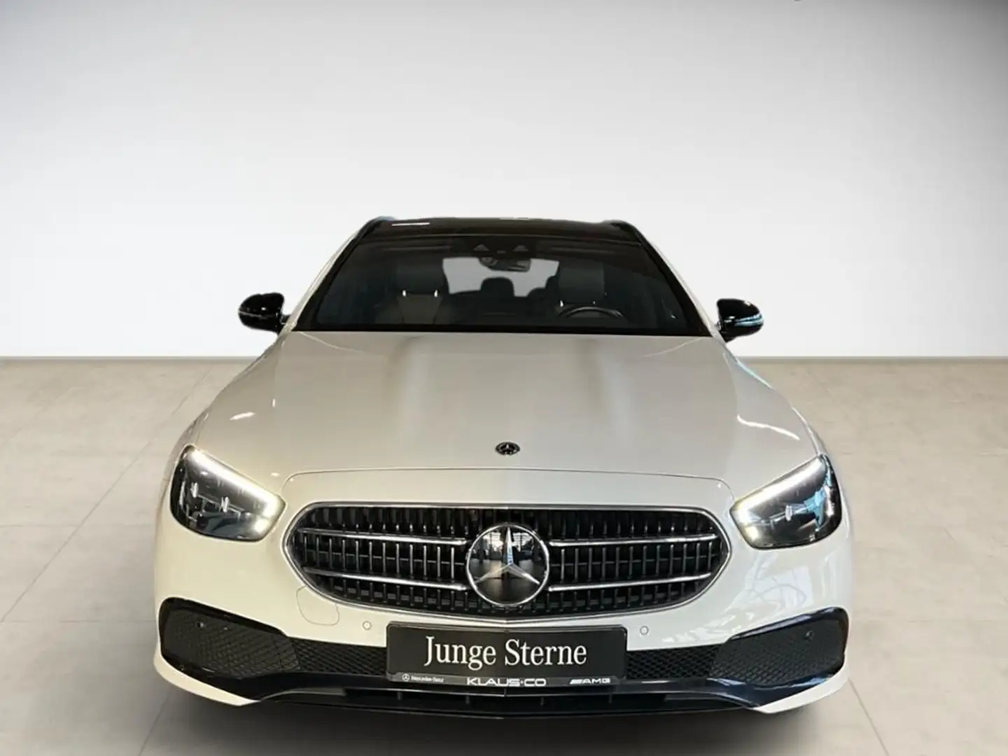 Mercedes-Benz E 300 e T Avantgarde Pano Night ACC PDC SHZ Weiß - 2
