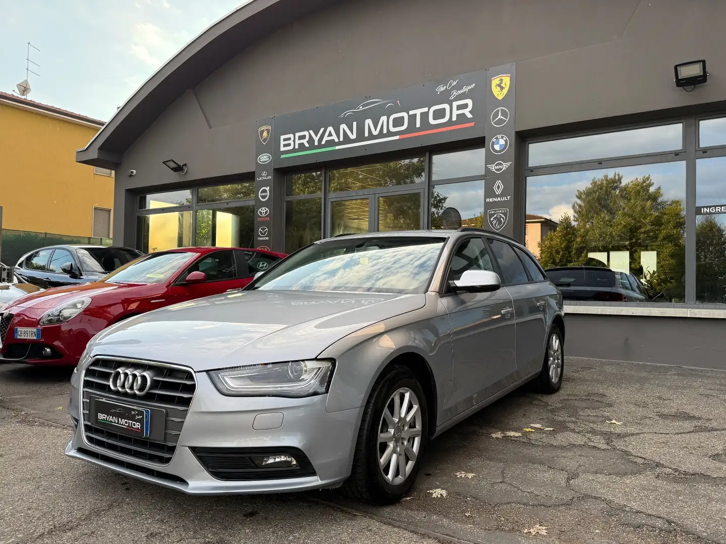 Audi A4 Avant 2.0 TDI clean diesel multitronic Business Grau - 2