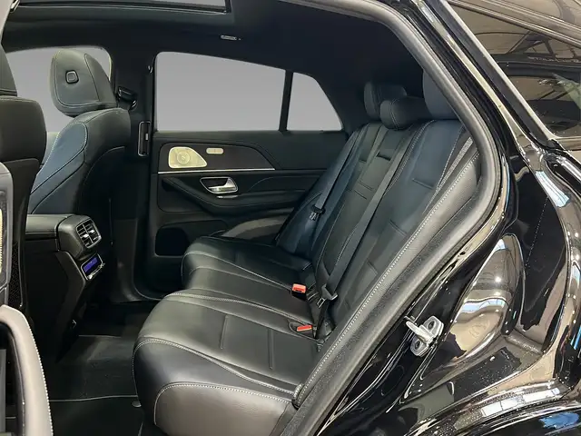 Mercedes-Benz 450 view 9