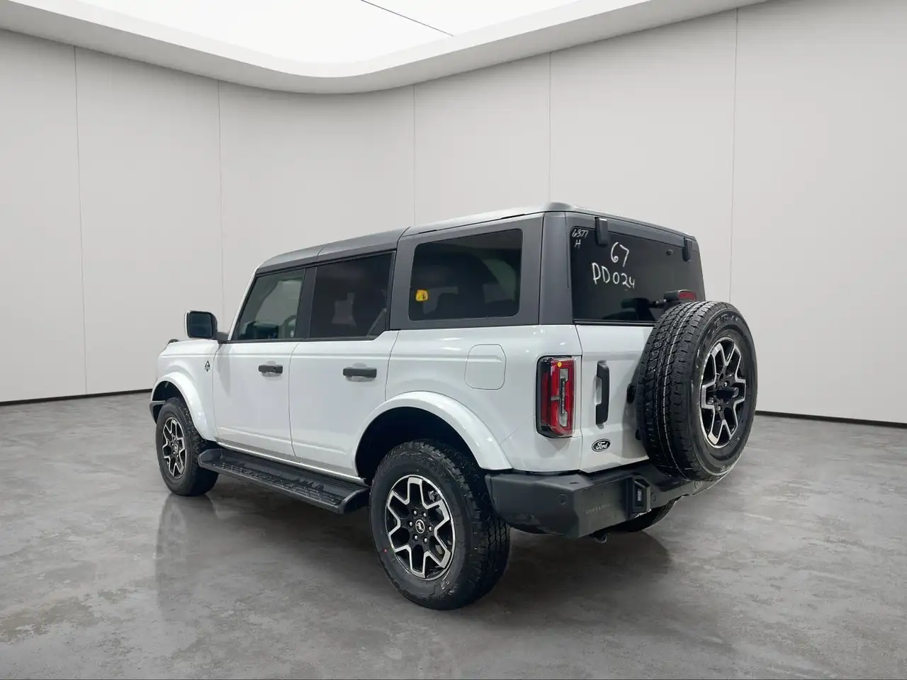 Ford Bronco снимка Ford Bronco