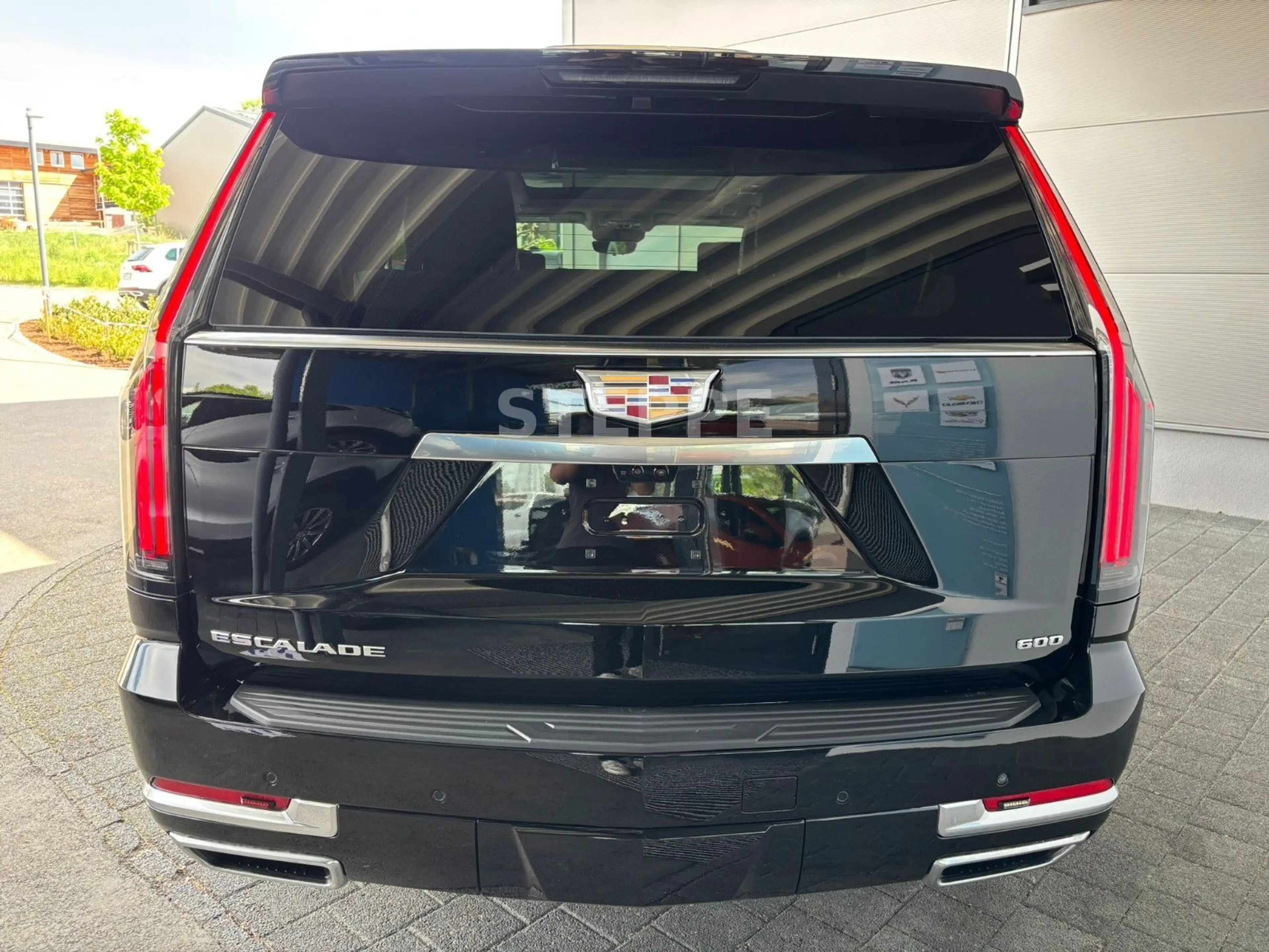 Cadillac Escalade FACELIFT MY26 6.2 V8 Platinum Luxury24" — photo 5