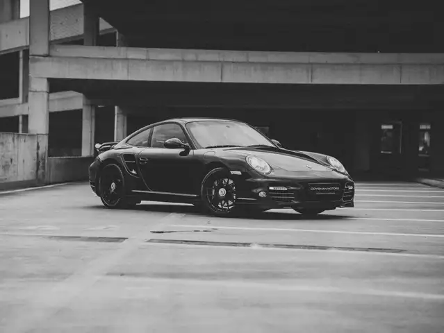 Porsche 997 view 14