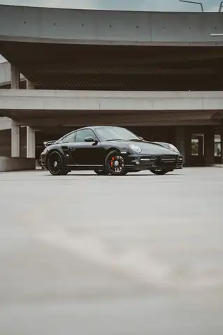 Porsche 997 view 13