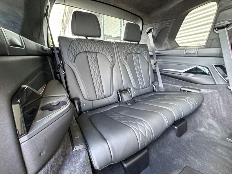 BMW X7 xDrive40i — photo 8