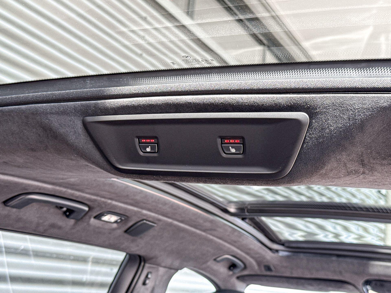 BMW X7 xDrive40i — photo 9