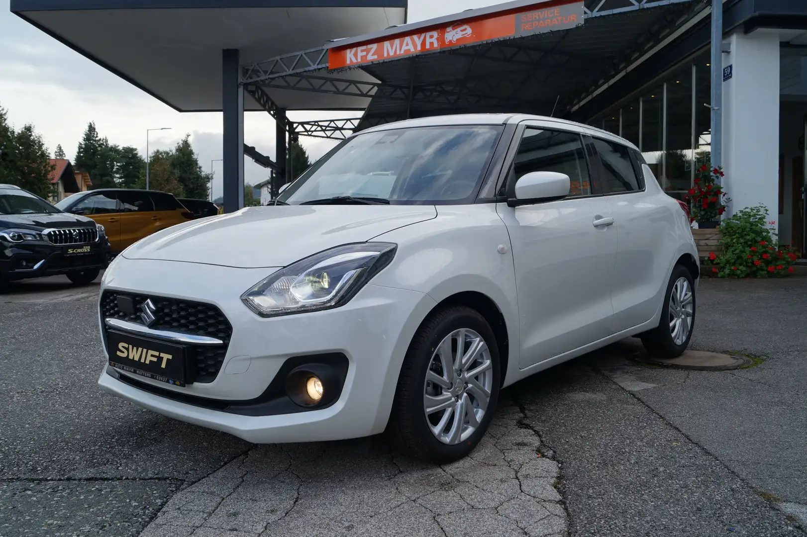 Suzuki Swift 1,2 Hybrid DualJet Allgrip Shine Weiß - 1