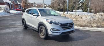 FWD 4dr 2.0L Premium