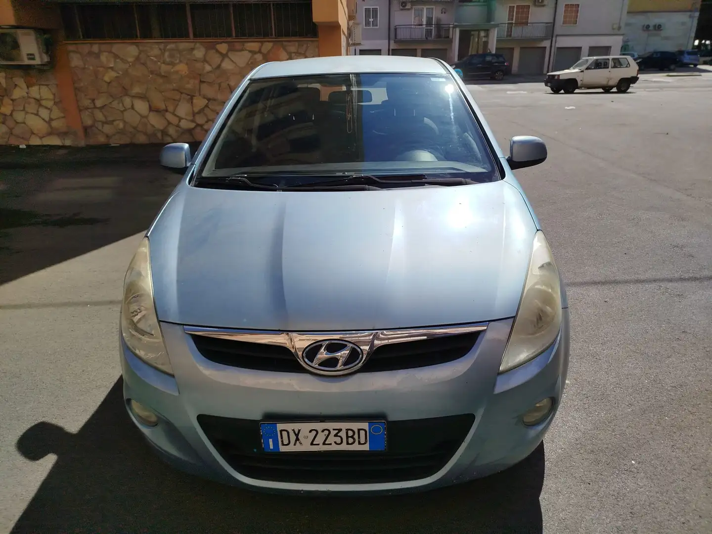 Hyundai i20 i20 I 2009 5p 1.2 Classic Gpl Azul - 1