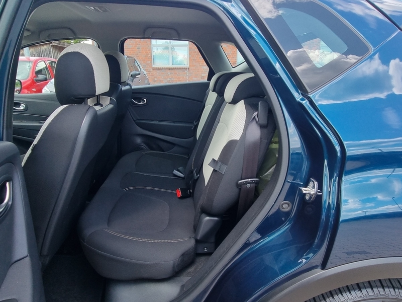 Renault Captur Experience ENERGY TCe 90 — photo 11