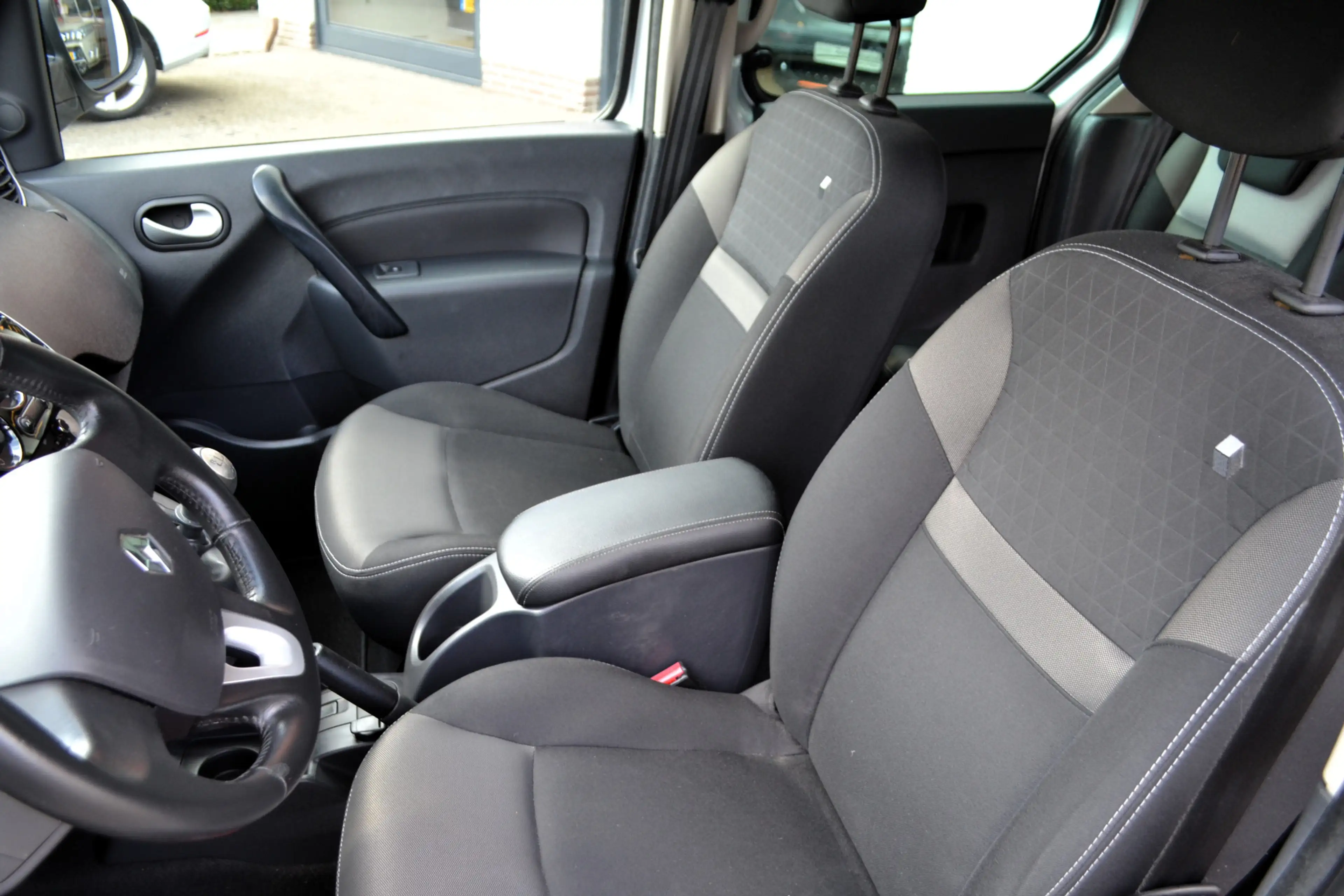 Renault Kangoo Family 1.2 TCe, Airco, dubbele schuifdeur, 50.000 — photo 6