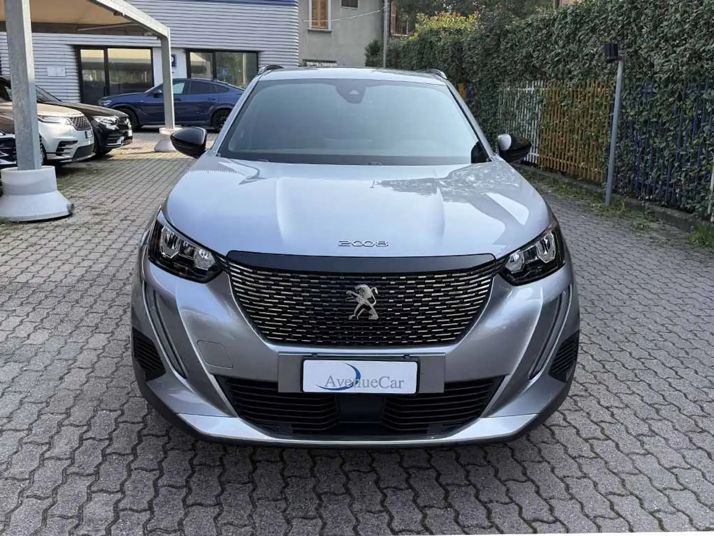 Peugeot 2008 puretech Allure AUTOMATICA TELECAMERA CARPLAY Argent - 2