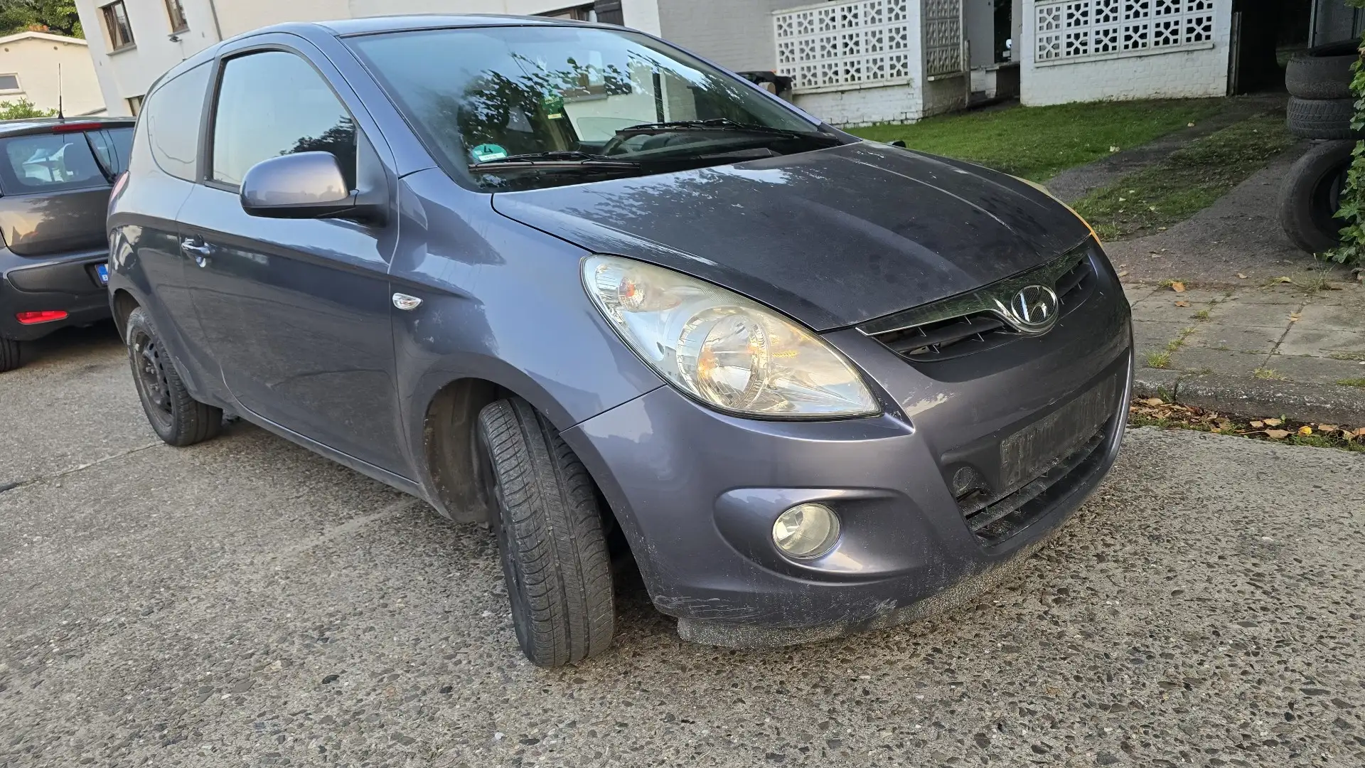Hyundai i20 1.4 CRDi Lounge Blue FAP - 1