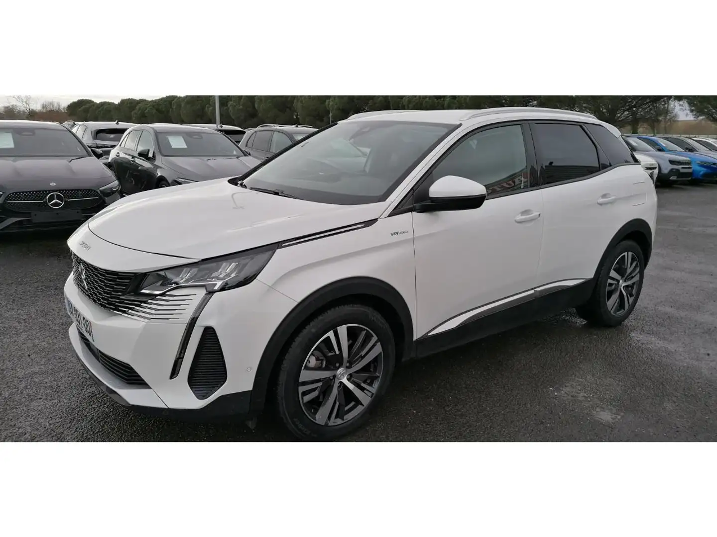 Peugeot 3008 Hybrid 225 e-EAT8 Allure +ATTELAGE Weiß - 2