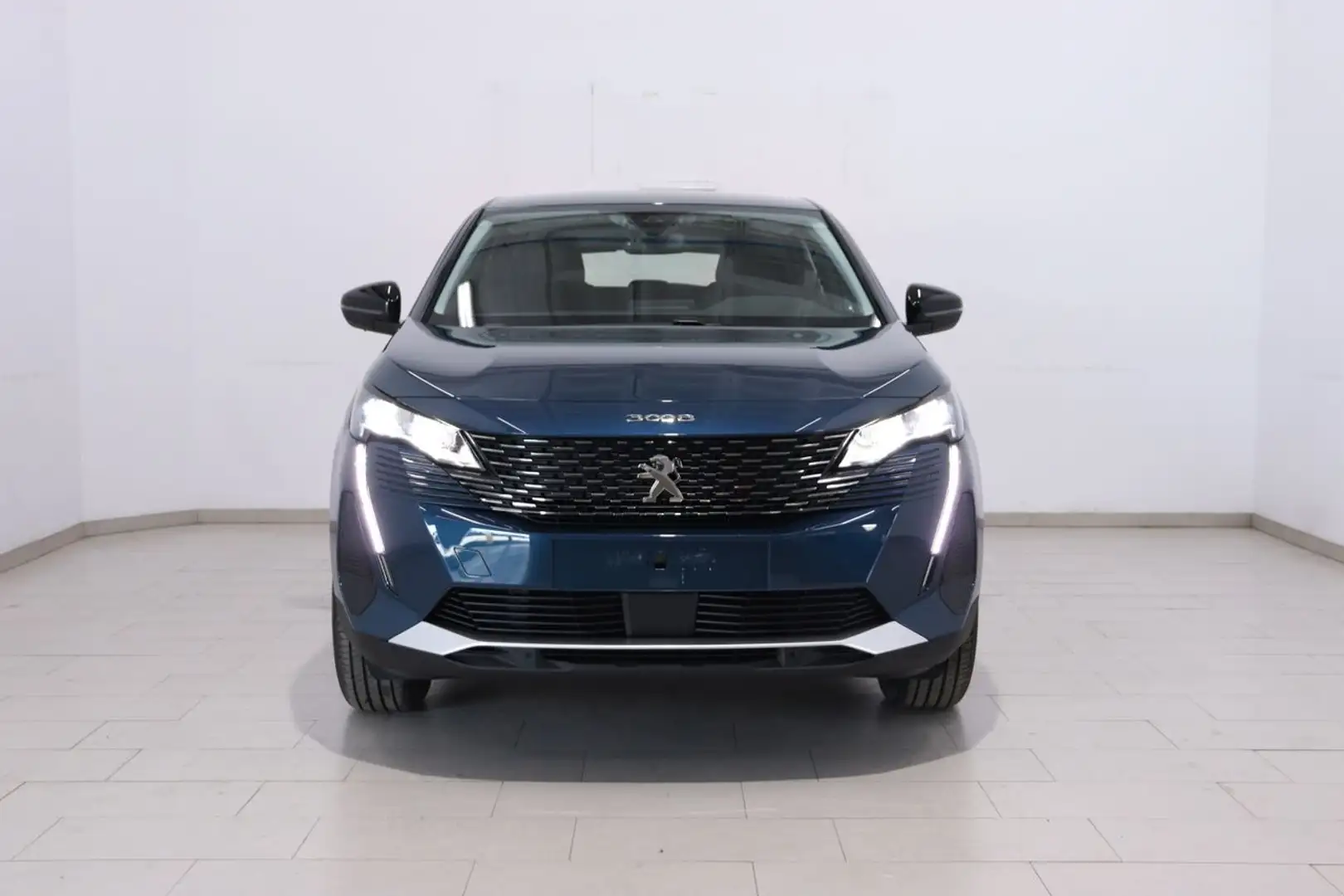 Peugeot 3008 Active Pack PureTech 130 S&S 6 Vel. MAN Bleu - 2