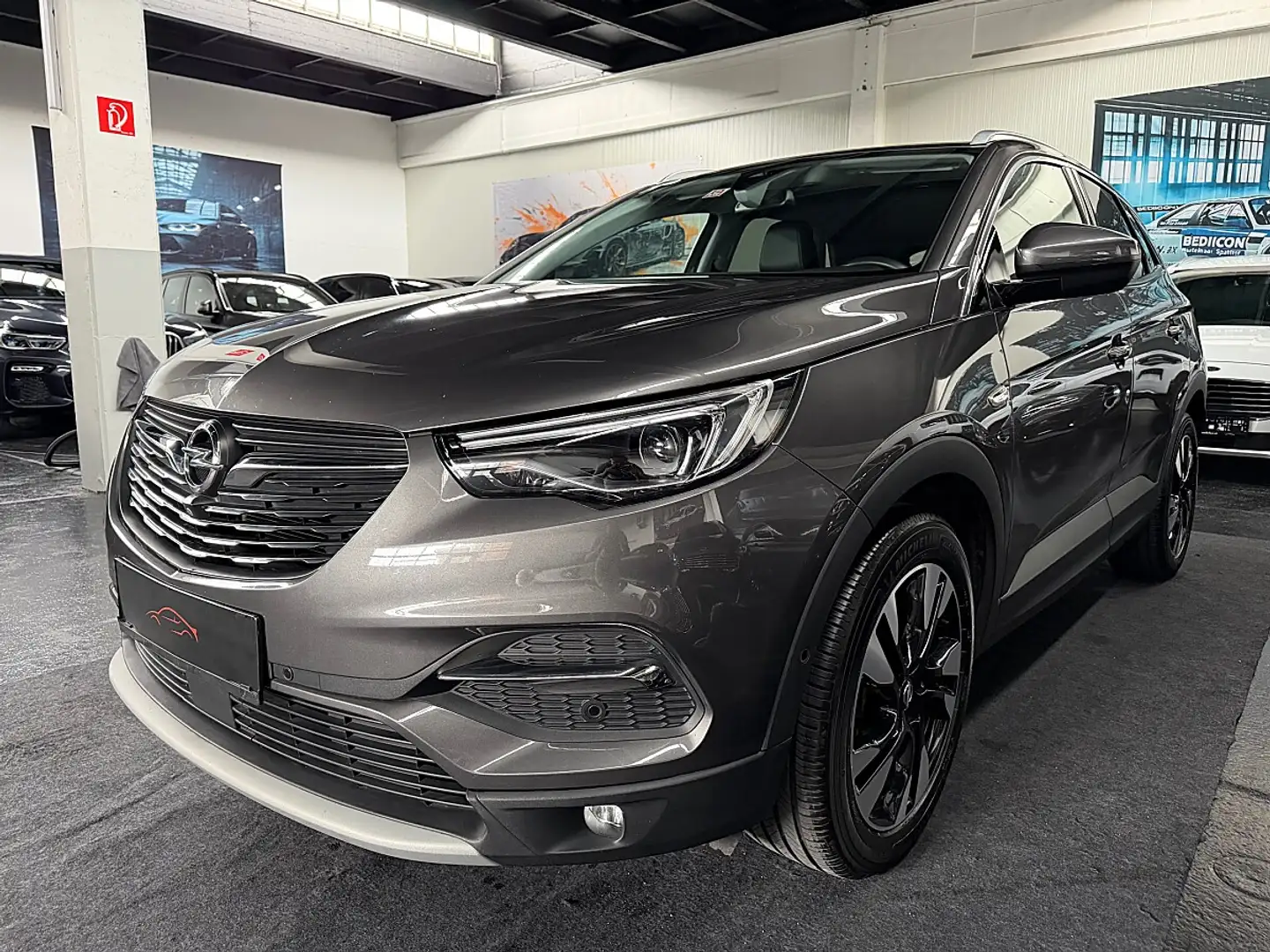 Opel Grandland X 1,6 CDTI BlueInj. Innovation Aut. Start/Stopp Grau - 1