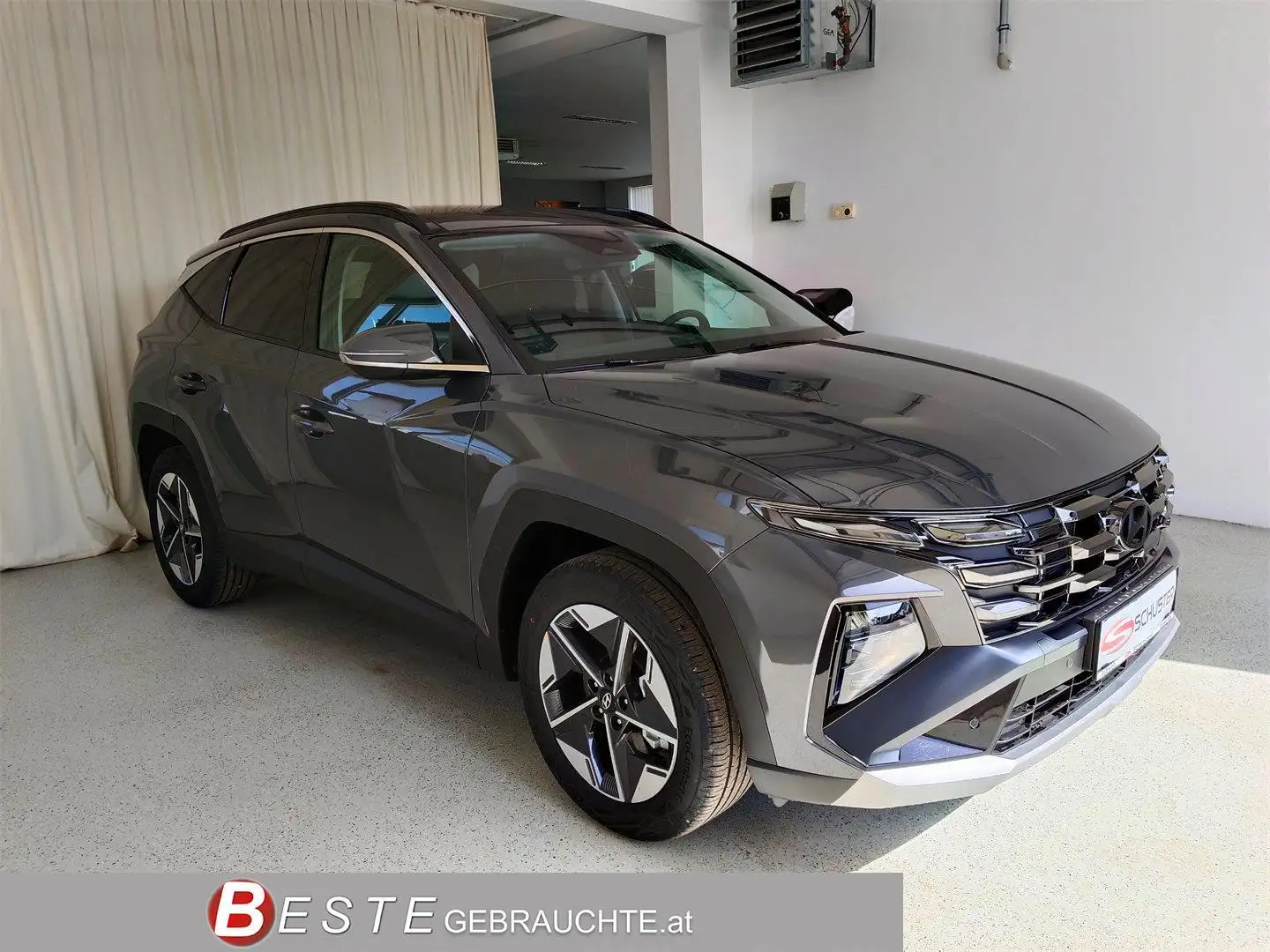 Hyundai TUCSON Tucson NX4 GO 1,6 T-GDi 2WD  *Panoramadach Grau - 1