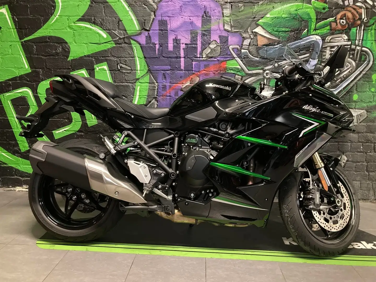 Kawasaki Ninja H2 Kawasaki H2 SX Negro - 1
