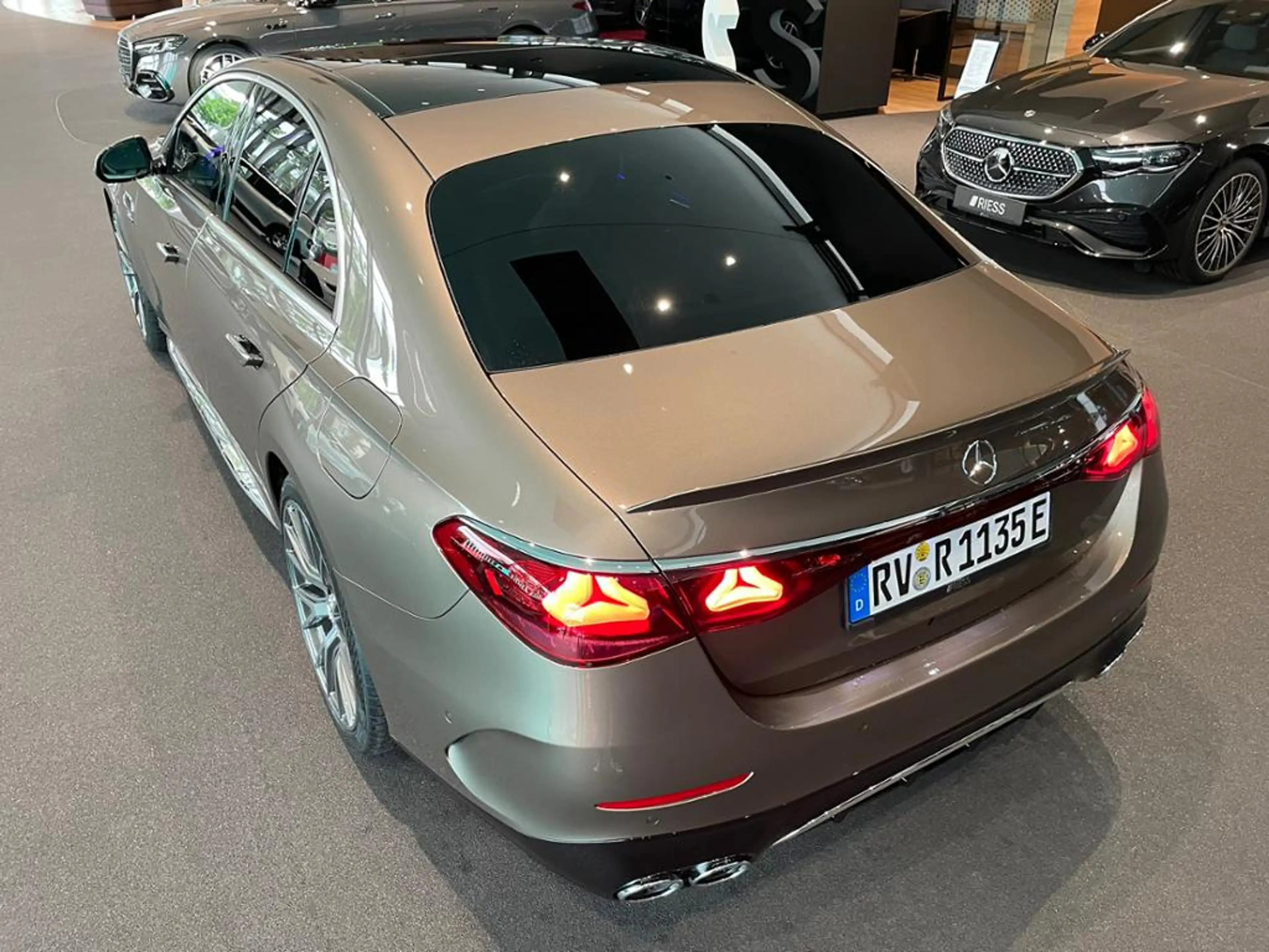 Mercedes-Benz E 53 AMG HYBRID PANO+HUD+AHK+DISTR+BURM 4D+KEYL+ — photo 7