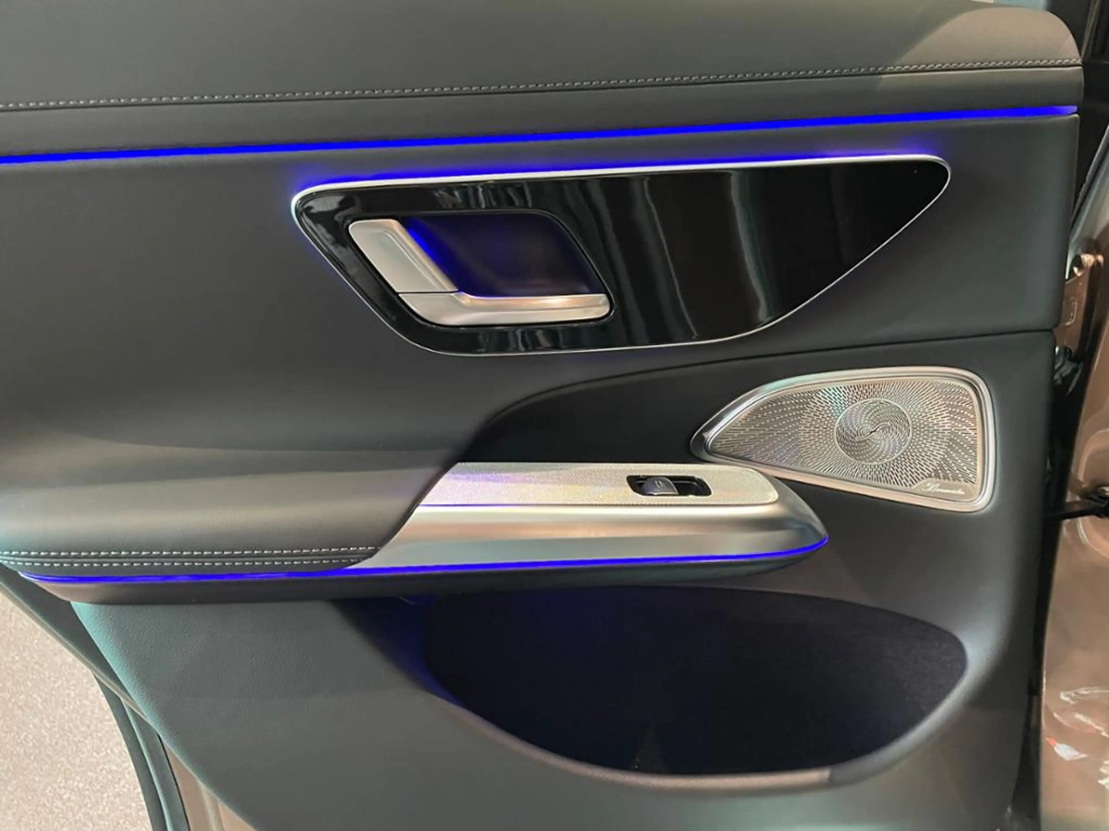 Mercedes-Benz E 53 AMG HYBRID PANO+HUD+AHK+DISTR+BURM 4D+KEYL+ — photo 6
