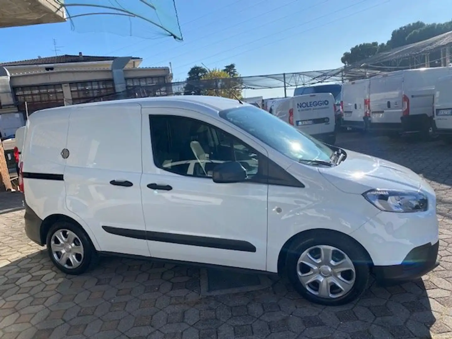 Ford Transit Courier 1.5 TDCI 75 CV TREND Blanc - 1