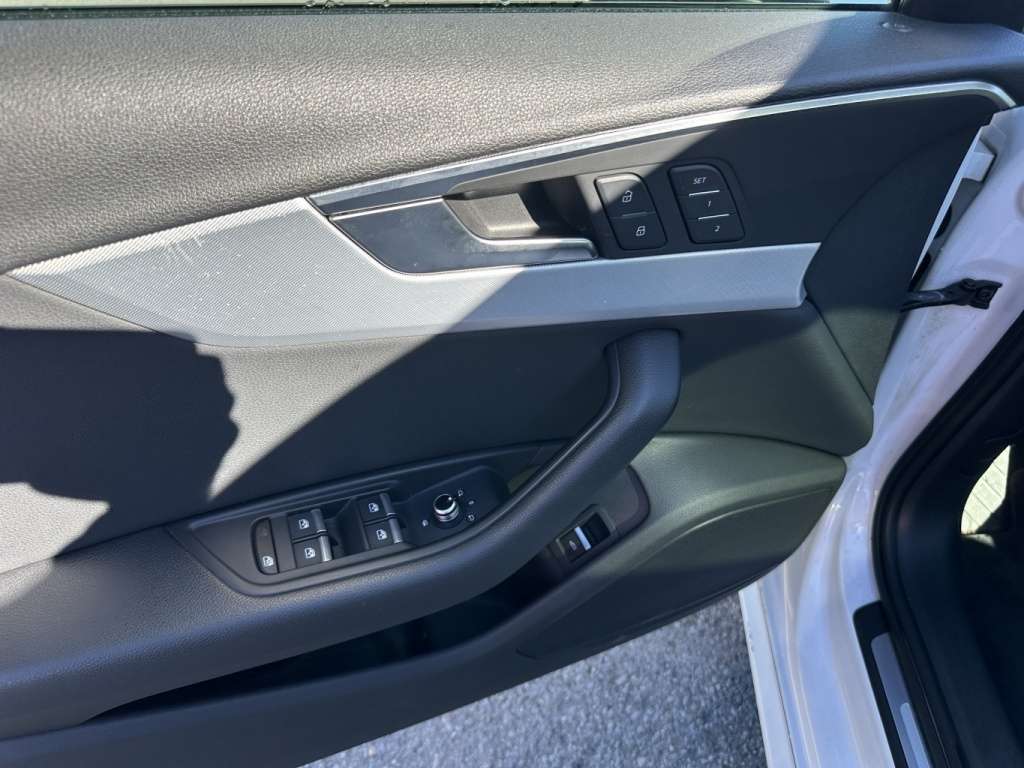 2018 Audi A4 Progressif toit ouvrant camera recul gps thumb 7