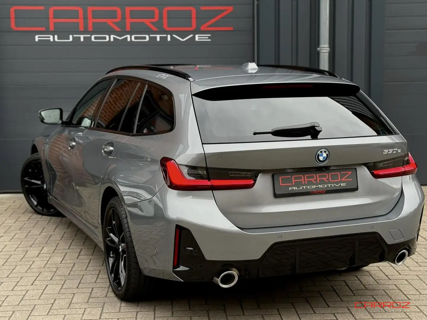 BMW 330 3-serie Touring 330e M Sport Pano 360 H&K HuD Trek Gris - 2