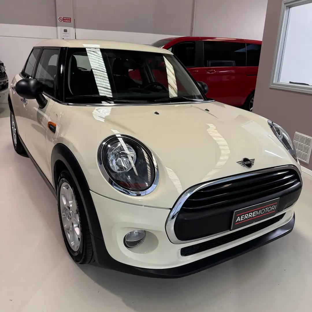 MINI Cooper Cooper 5p 1.5 75 CV Neopatentati - Unico Proprieta Beige - 2