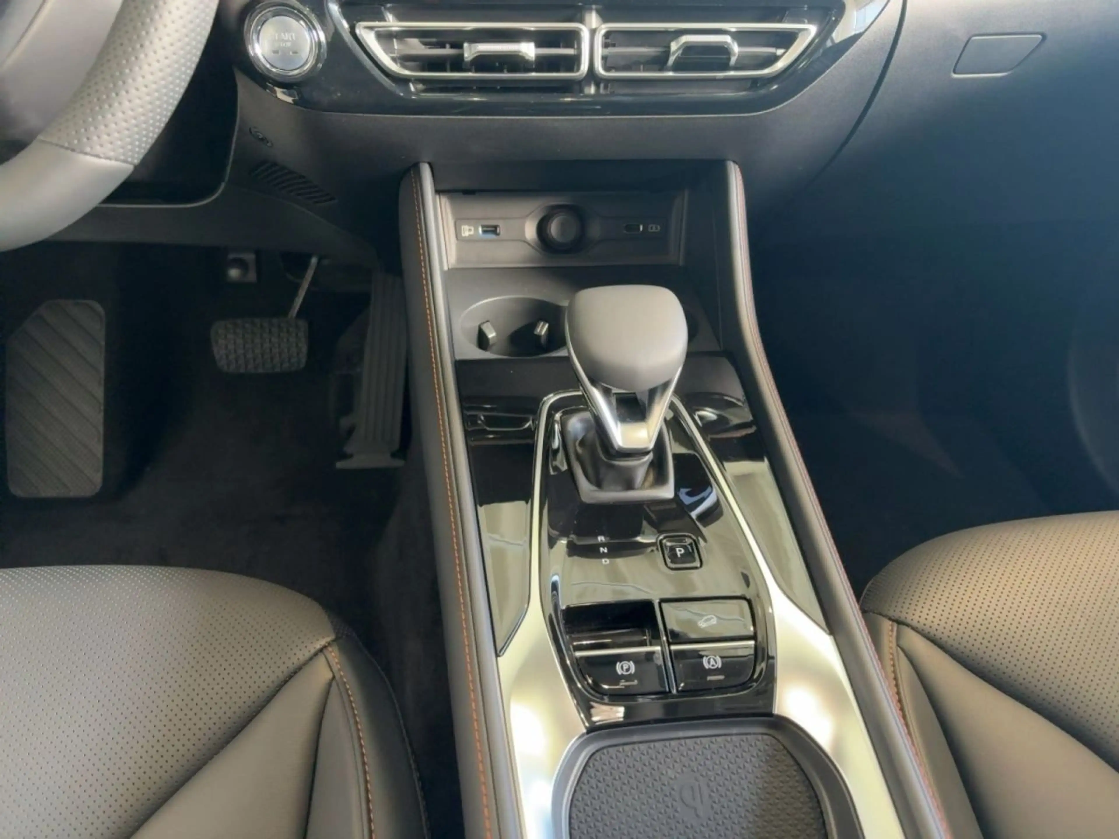 MG HS PHEV Luxury MY24 — photo 12