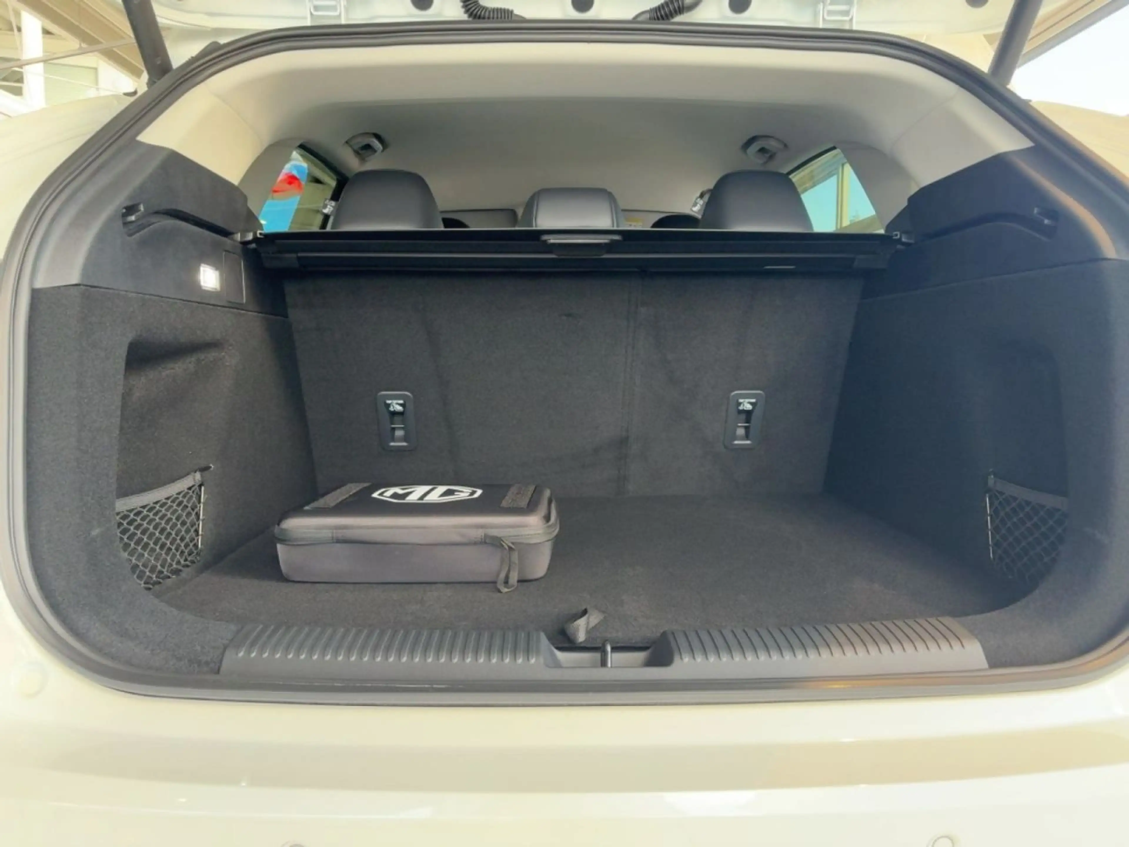 MG HS PHEV Luxury MY24 — photo 7