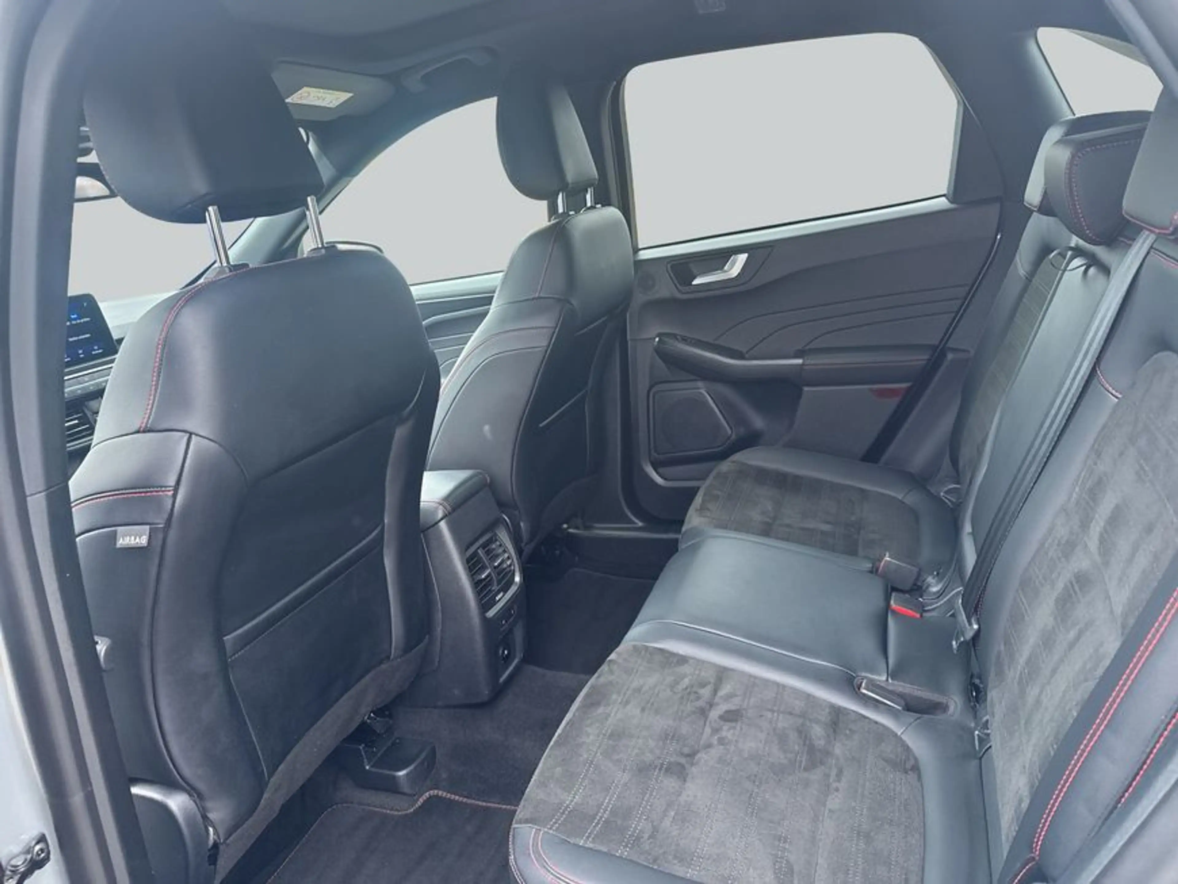 Ford Kuga 1.5 EcoBoost ST-LINE X — photo 11
