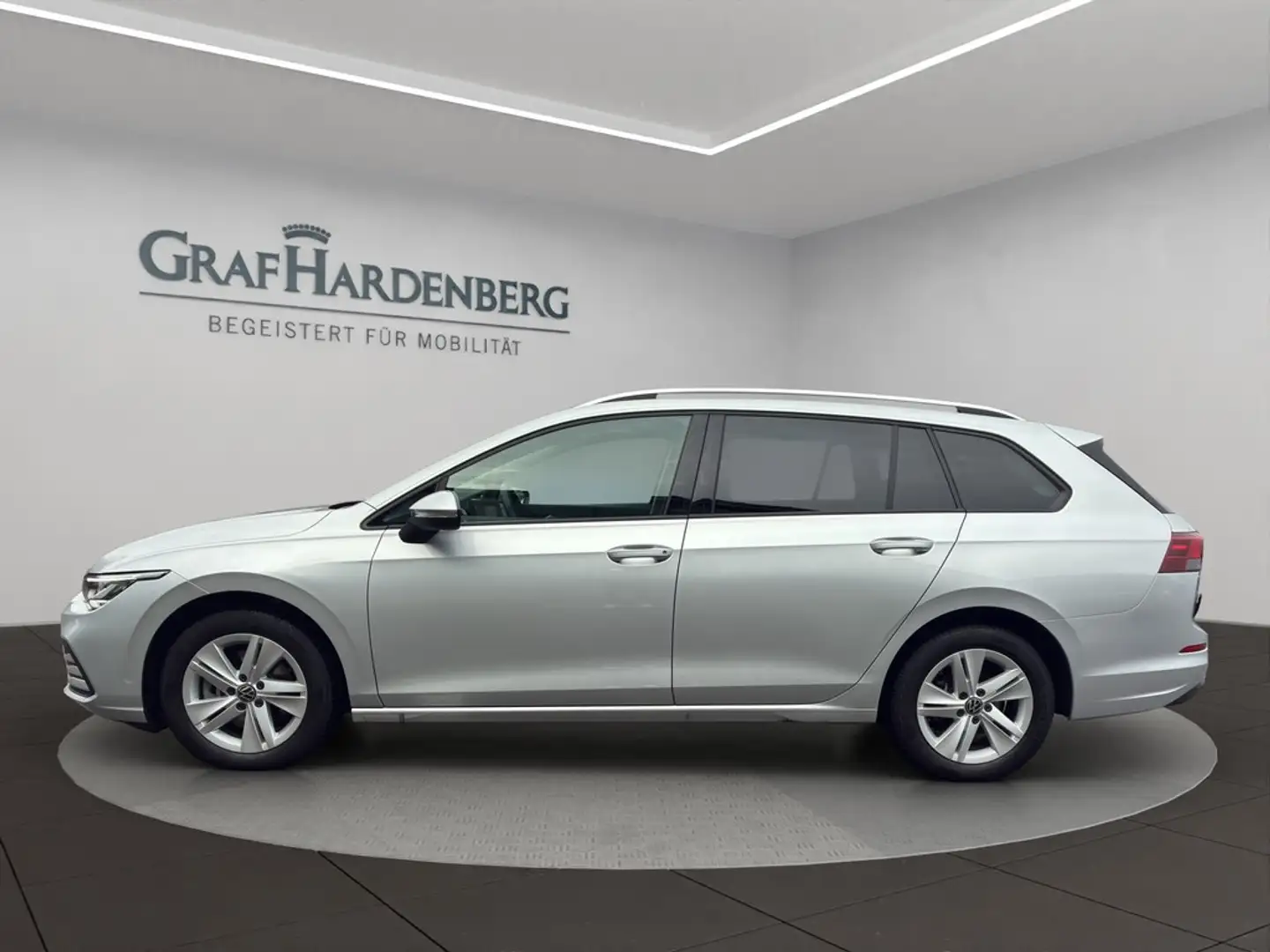 Volkswagen Golf VIII Variant 2.0 TDI DSG Life ACC RFK SHZ Silber - 2