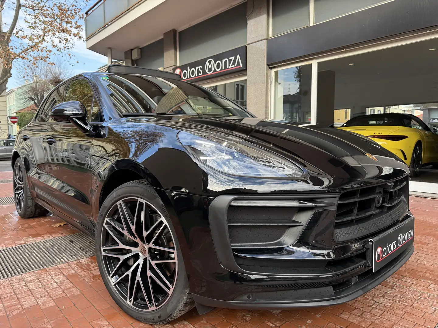 Porsche Macan 2022 -Tetto panoramico-cerchi 21"- chrono sport Nero - 1