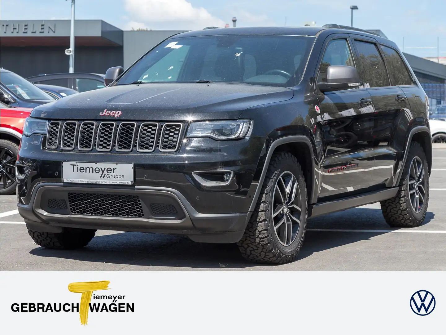Jeep Grand Cherokee 3.0 CRD TRAILHAWK PANO LUFT AHK Černá - 1