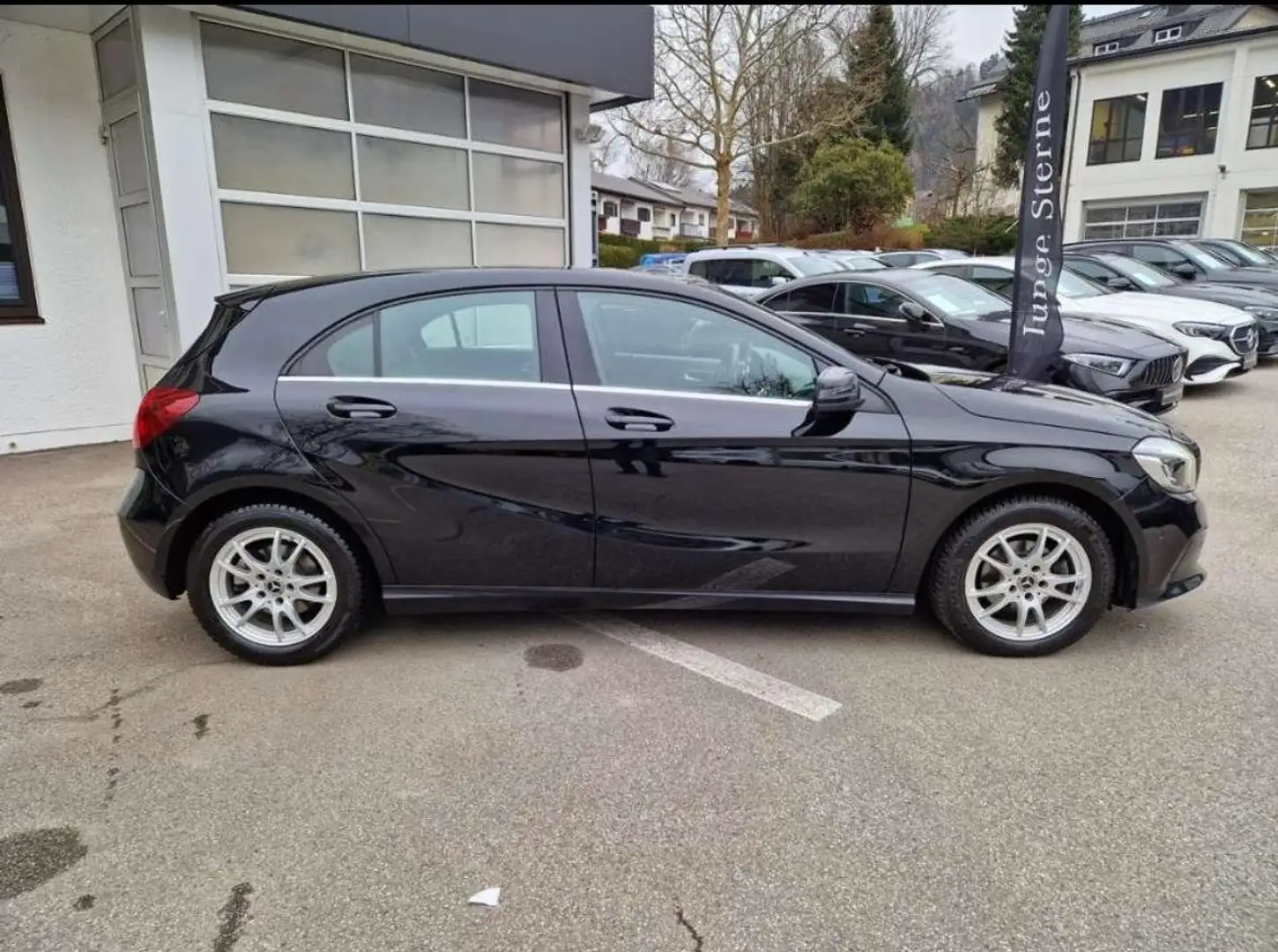 Mercedes-Benz A 180 A 180 d Schwarz - 2