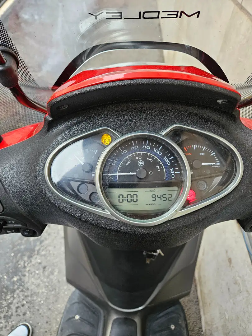 Piaggio Medley 150 S ABS Roşu - 2