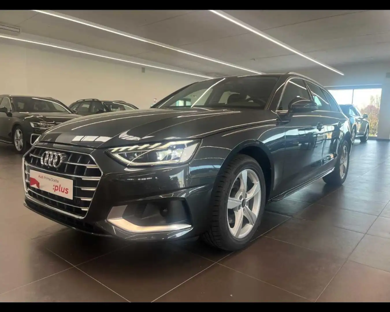Audi A4 Avant 35 TDI/163 CV S tronic Business Advanced Grigio - 1