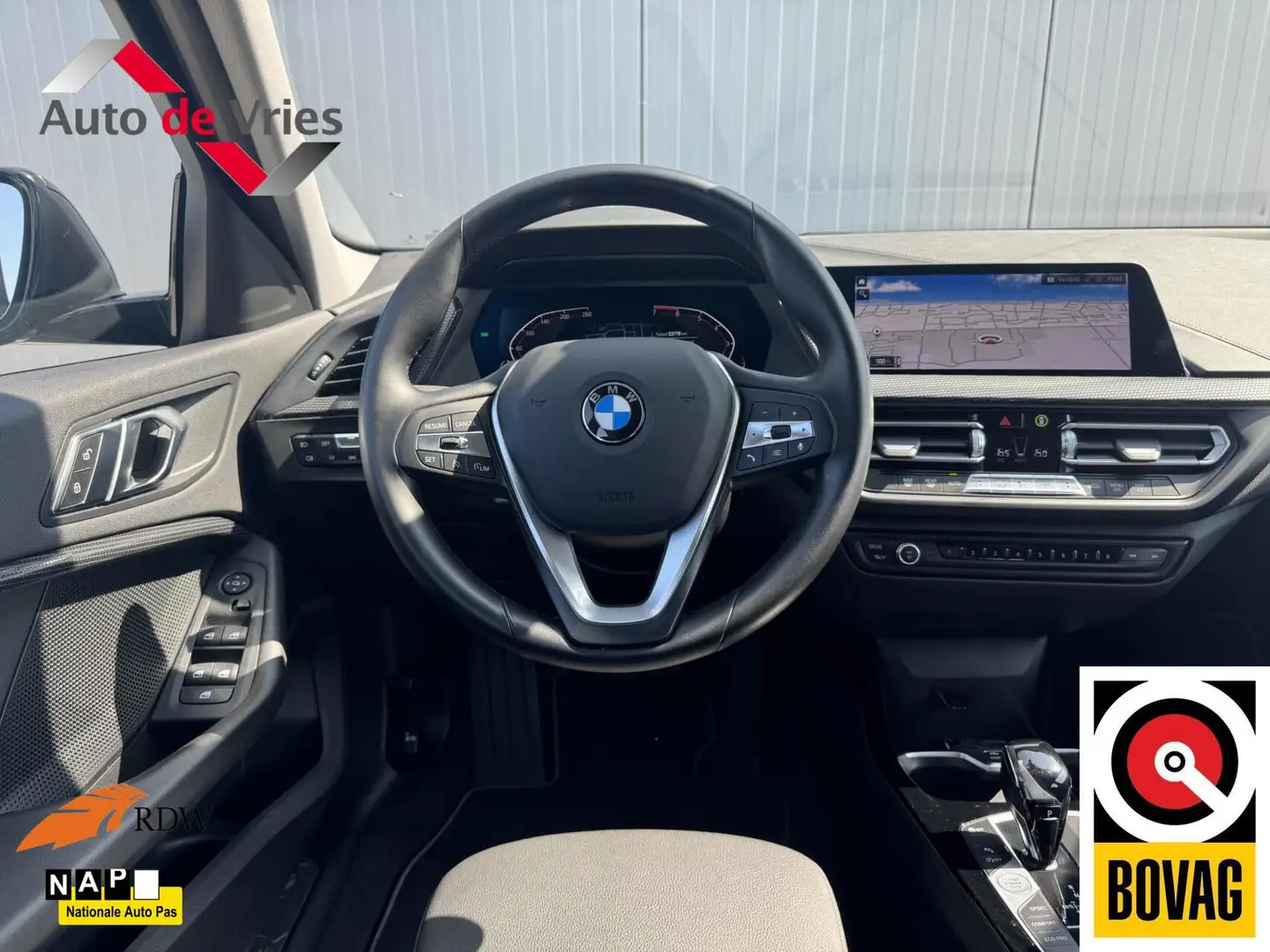 BMW 118 1-serie 118i Executive Edition Sport Line|Navi|NL- Zwart - 2