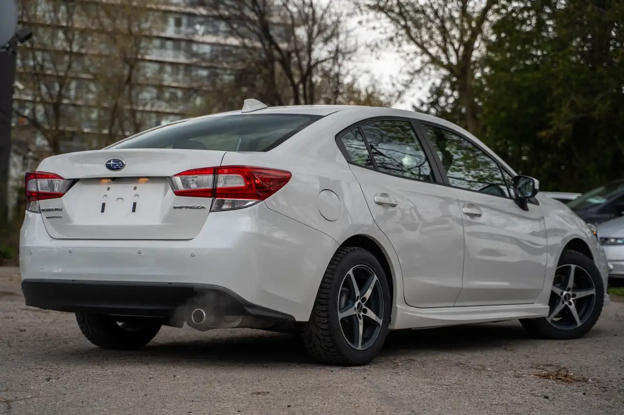 Subaru Impreza снимка Subaru Impreza