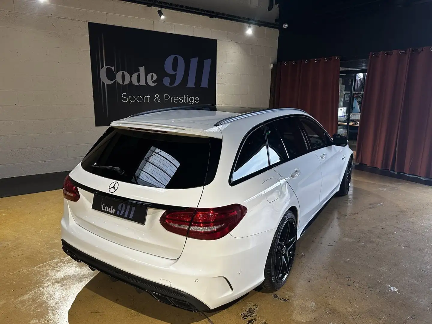 Mercedes-Benz C 63 AMG BREAK 63 Mercedes-AMG Speedshift MCT AMG CARNET 10 Blanc - 2