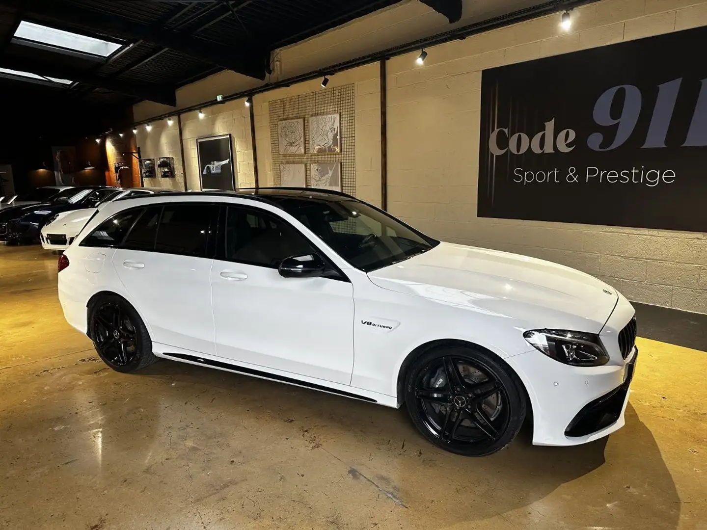 Mercedes-Benz C 63 AMG BREAK 63 Mercedes-AMG Speedshift MCT AMG CARNET 10 Blanc - 1