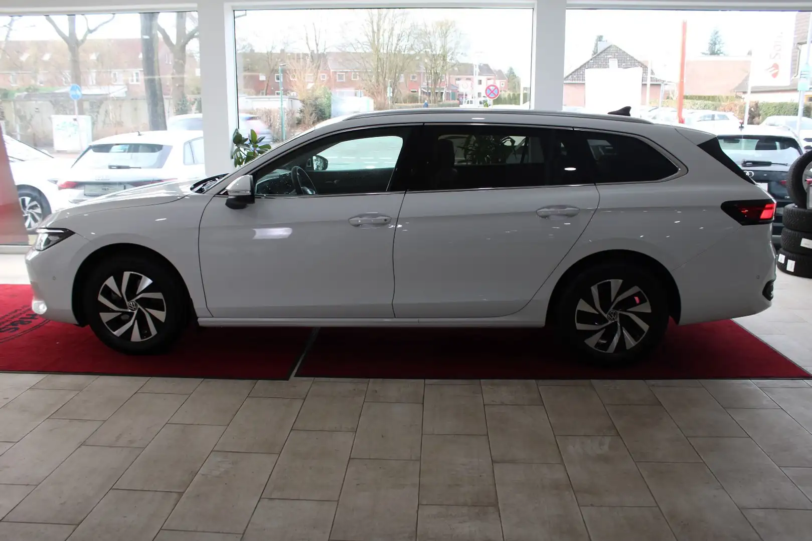 Volkswagen Passat Variant 1.5 eTSI Business-Standheizung Blanc - 2