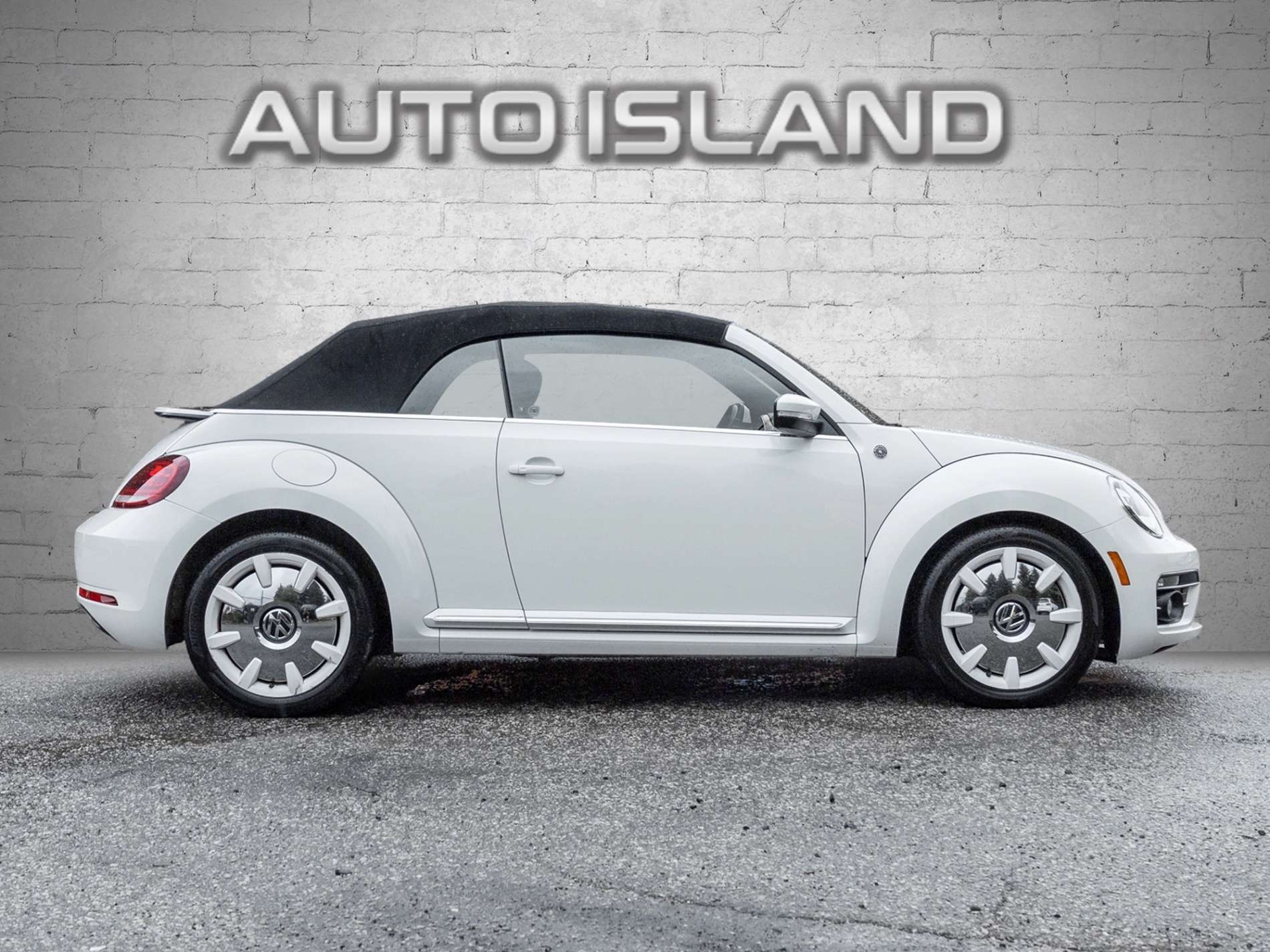 2019 Volkswagen Beetle Wolfsburg Edition, CONVERTIBLE, Camera — снимка 1