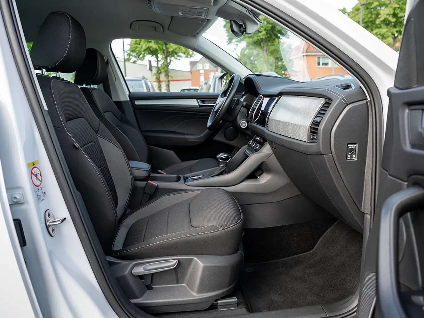 Skoda Kodiaq 2.0 TDI Tour 4x4 DSG AHK KAMERA STANDH Weiß - 2