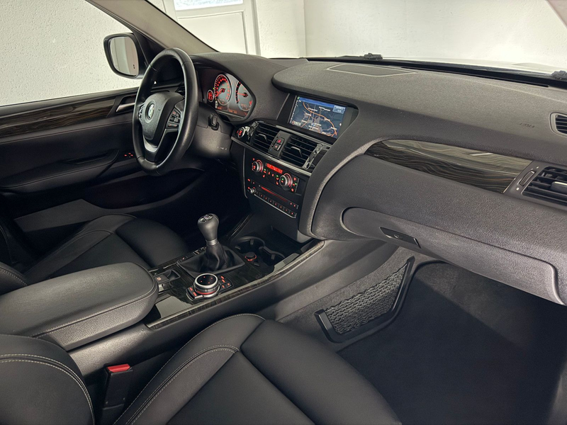 BMW X3 sDrive 18 d/XENON/HuD/PANO/AHK/NAVI PROF. — photo 3