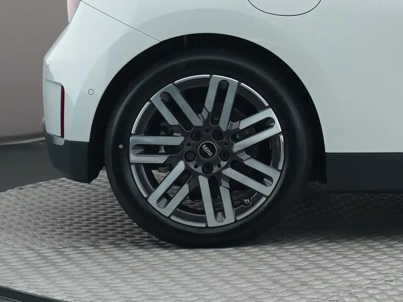 MINI Cooper 3-Deurs Classic M 54.2 kWh, миниатюра 15