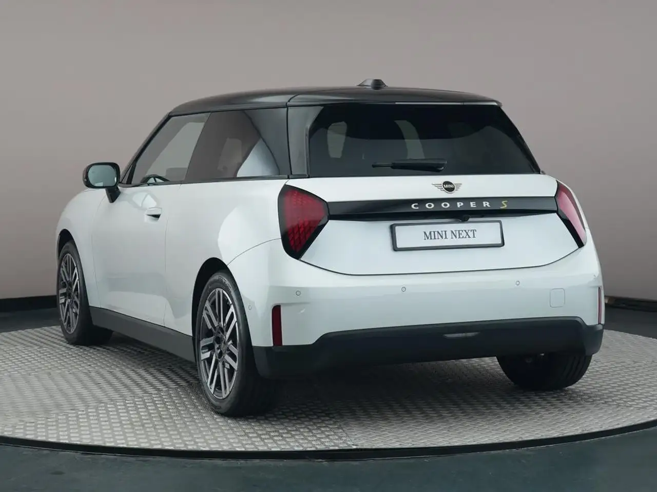 MINI Cooper 3-Deurs Classic M 54.2 kWh, миниатюра 11